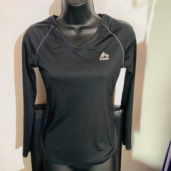 🆓 RBX Workout Top Free w/ Purchase - Picture 1 of 3